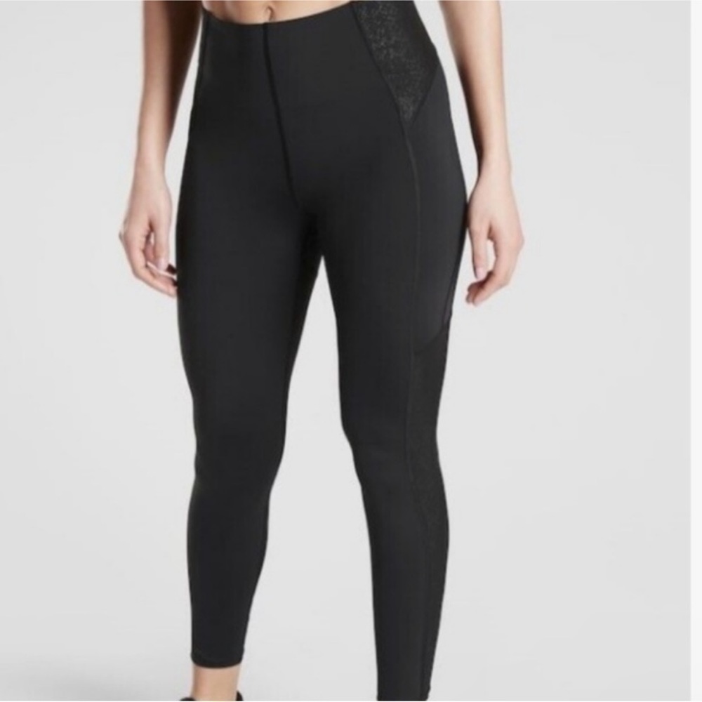 Athleta Stay Fly Reflective 7/8 Tight Size: XXS